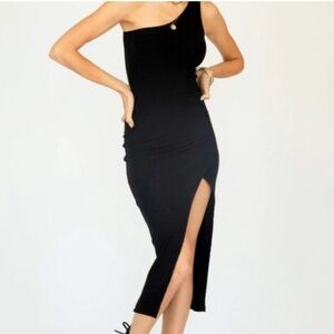 STILLWATER  Crossfire one shoulder black dress size Large